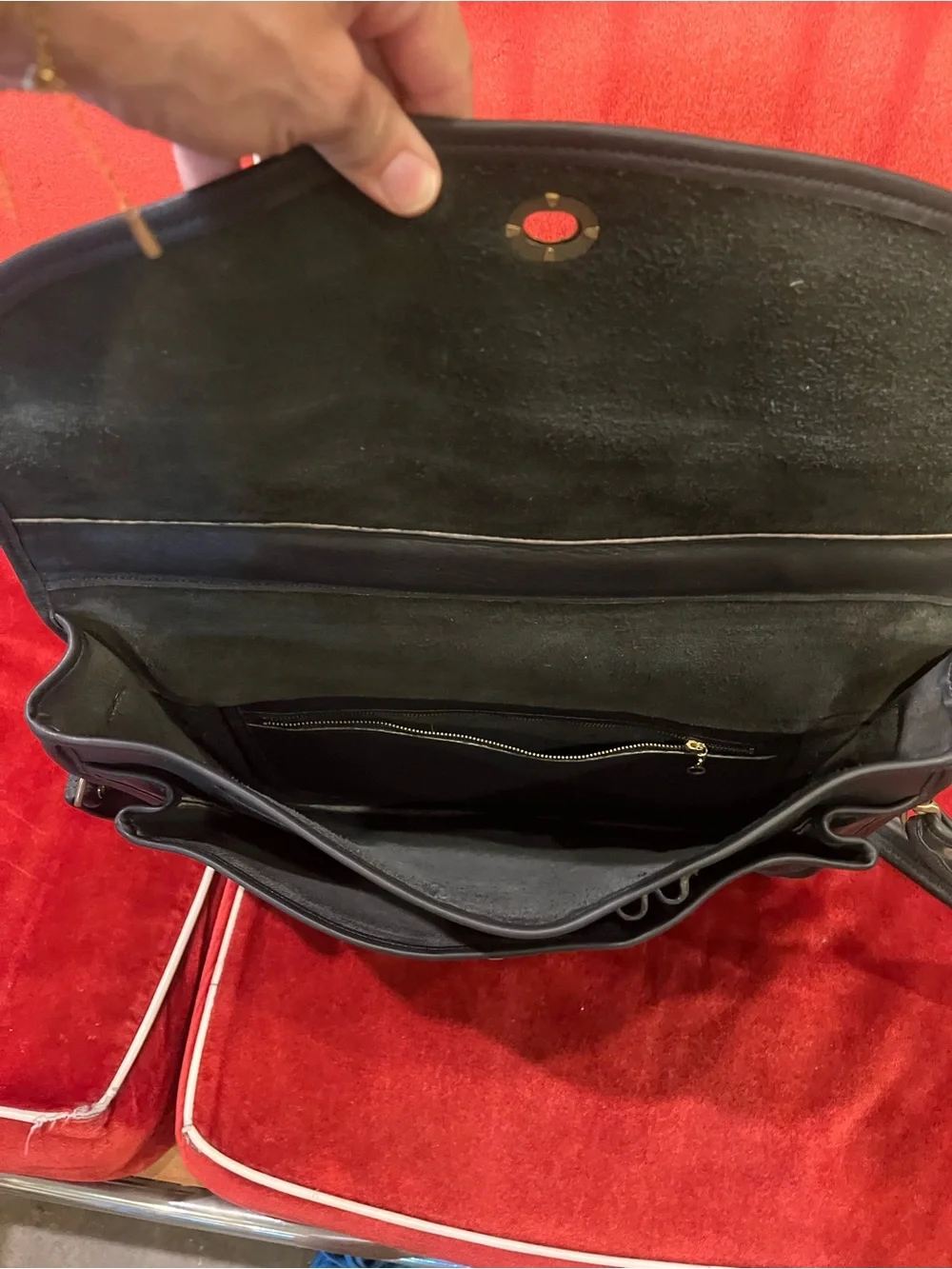 Laura USA Classic Black Leather Messenger Bag -
